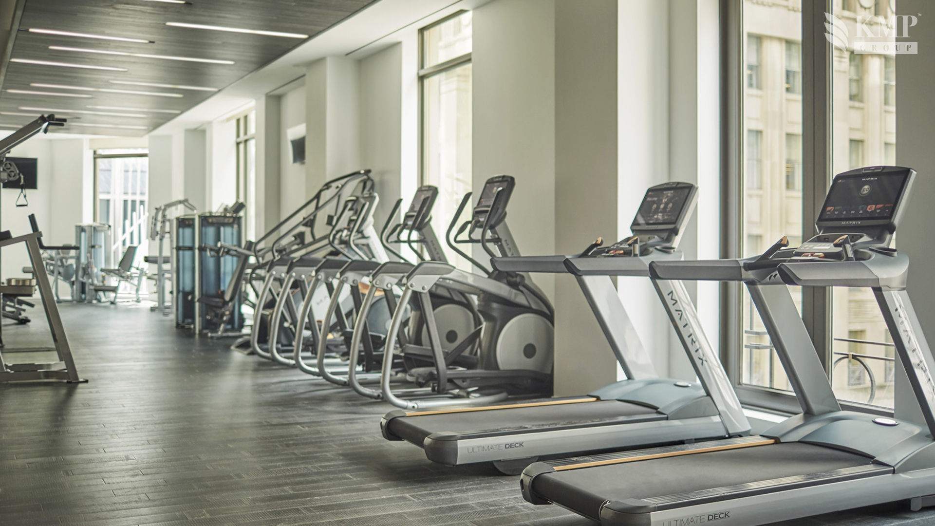 Four seasons hotel дубай. Отель four seasons москва фитнес зал. Спорт зал four seasons. Jumeirah beach фитнес. Фитнес зал gym gym.