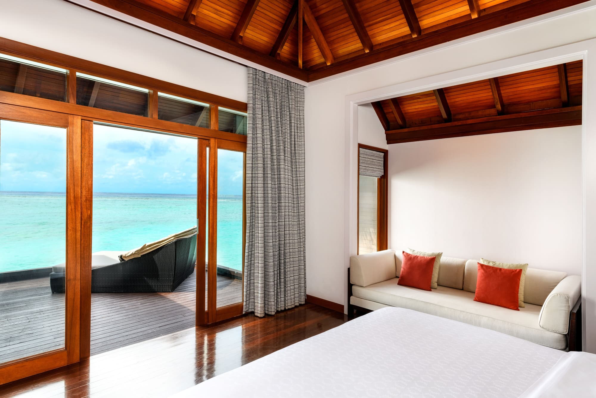 Sheraton Maldives Full Moon Resort Spa 5