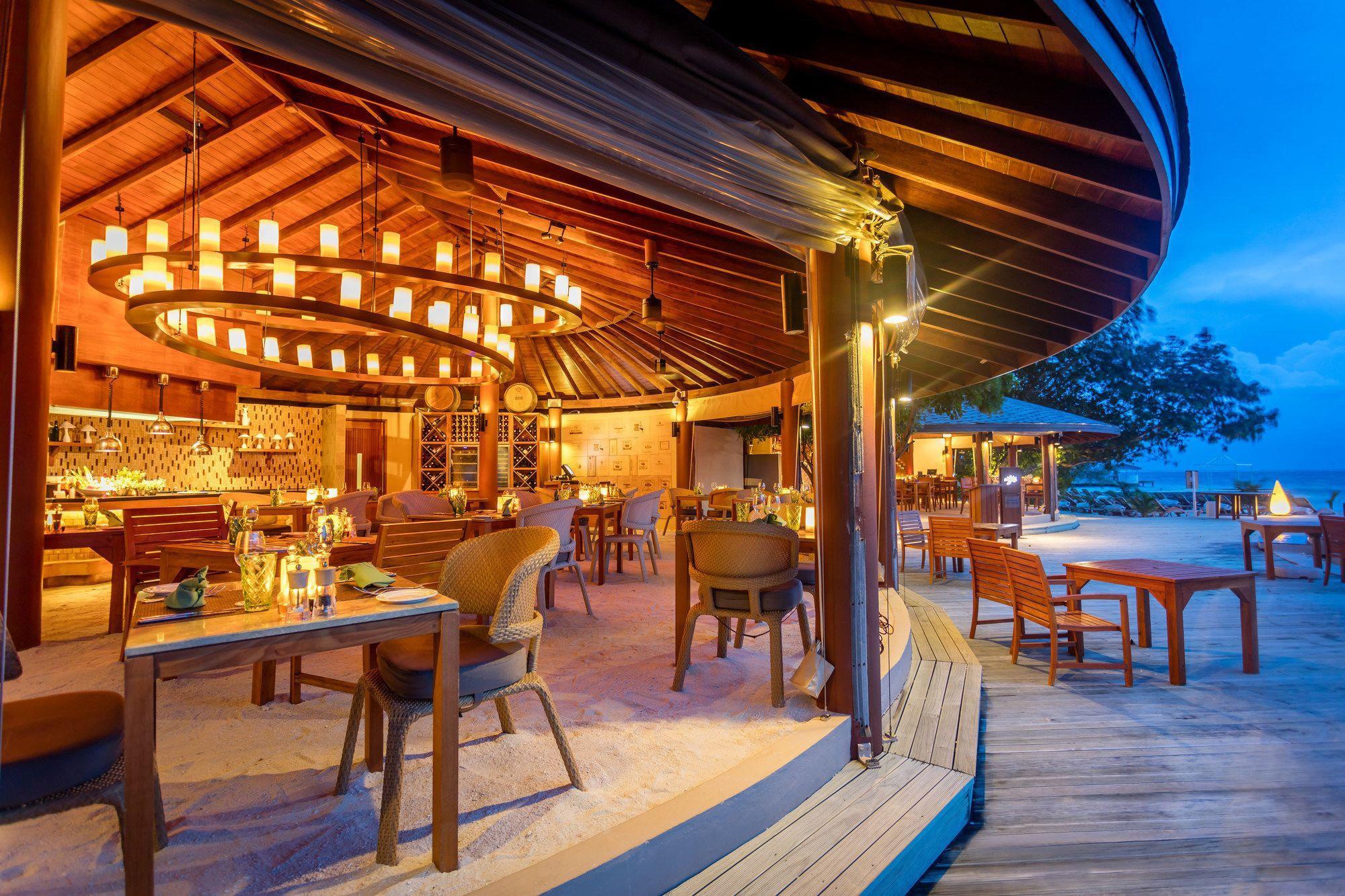 Centara ras Fushi Resort Spa 4 Мальдивы