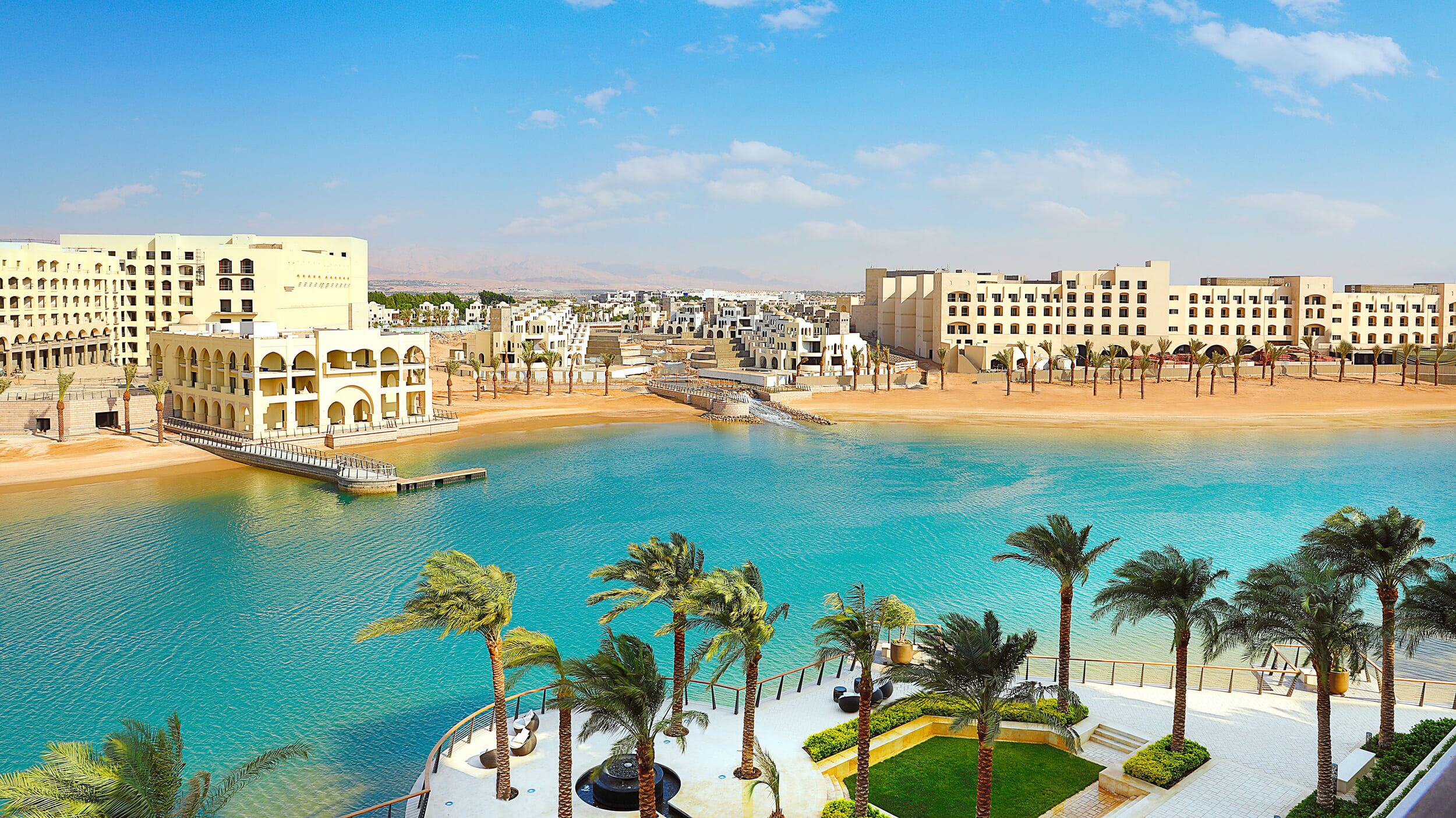 Огни аль тура. Акаба пляж Аль Ганди. Saraya Aqaba Waterpark. Al Manara, a Luxury collection Hotel 5*. Хотел ал чазира.
