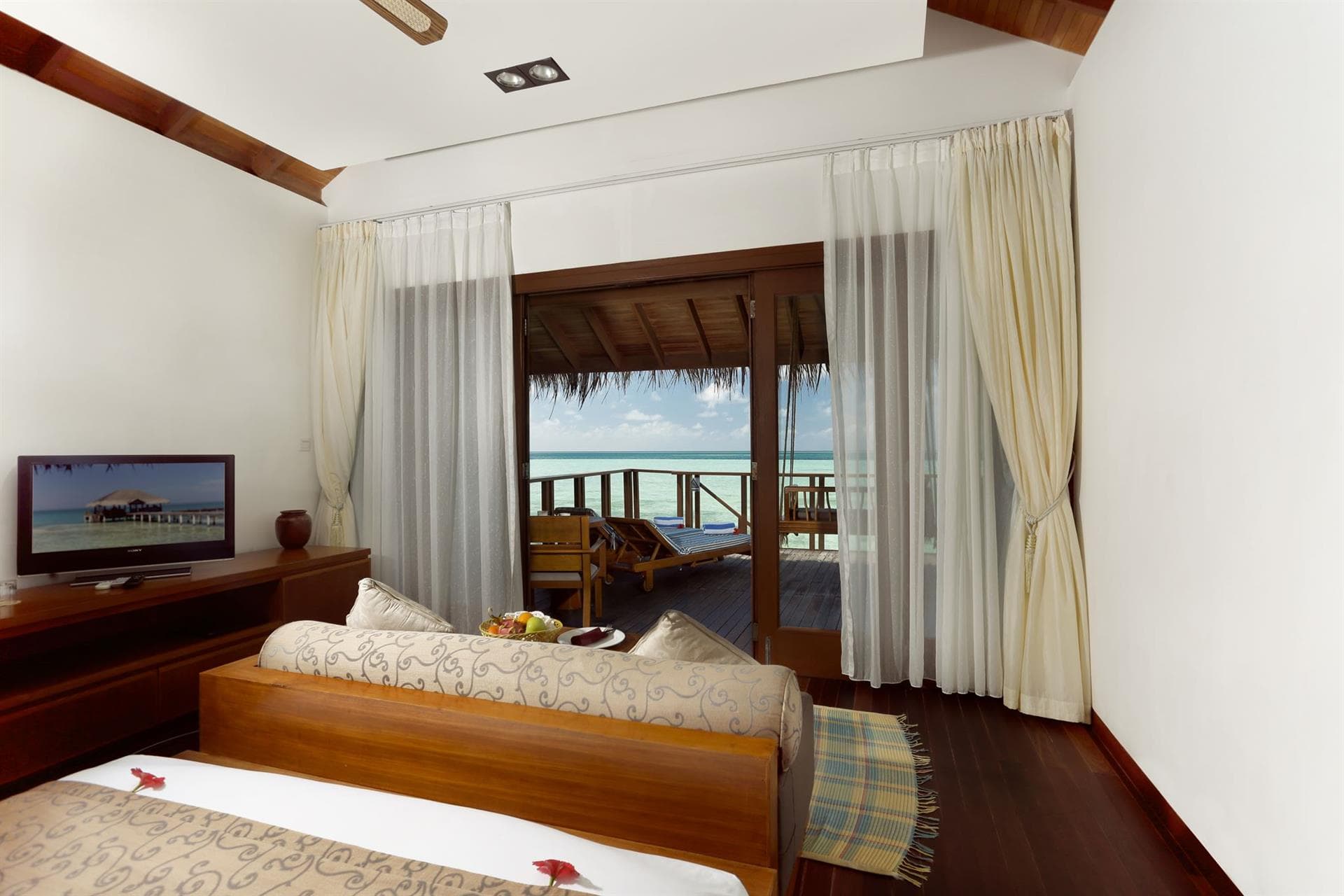 Medhufushi Island Resort 5