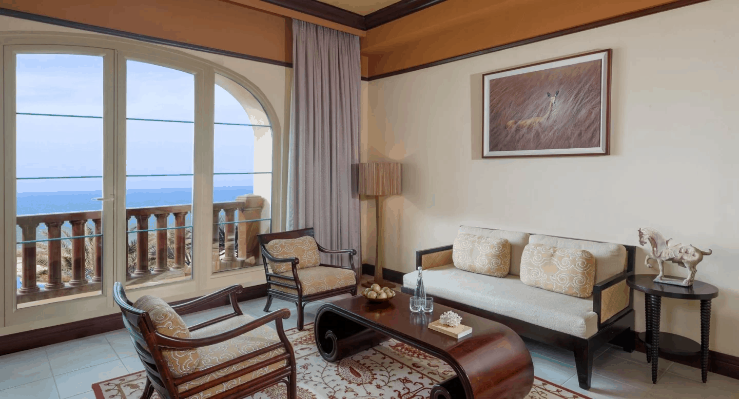 Каср аль сараб. Anantara santorini abu dhabi retreat. Qasr al sarab. Anantara eastern mangroves. Люкс комната абу даби.